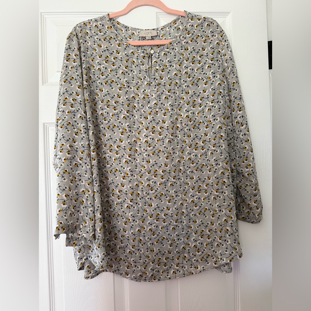 LOFT Gray Floral Keyhole Blouse